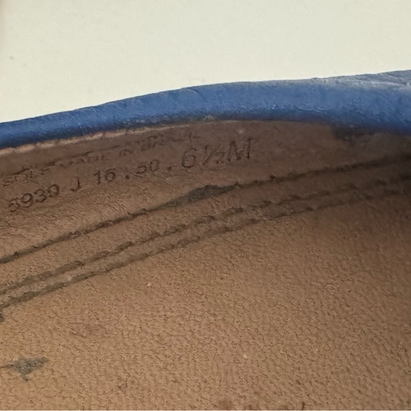 Tory Burch Blue Ballet flats with Gold Hardware - Picture 5 of 9